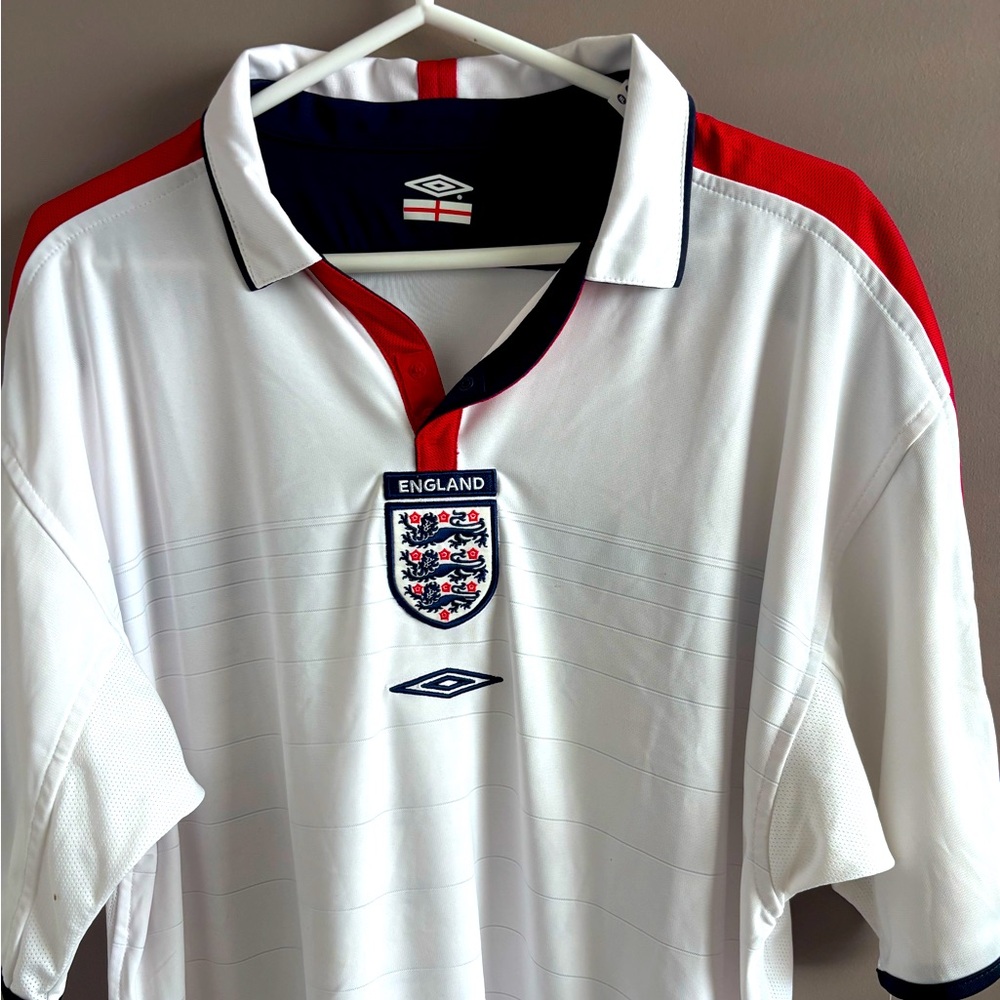 England kit. New, this is reversible. Two different kits for the price of one.